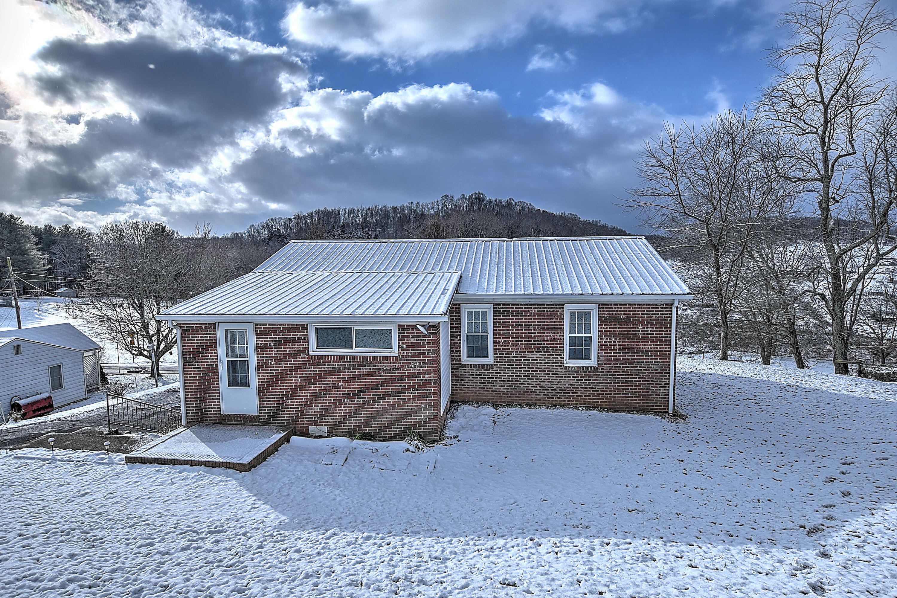 12147 Lindell Road Meadowview, VA 24361 - Photo 23 of 27 12147 LINDELL RD-30