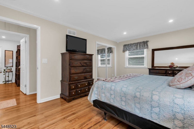 946 Country Club Road Bridgewater, NJ 08807 - Photo 25 of 44