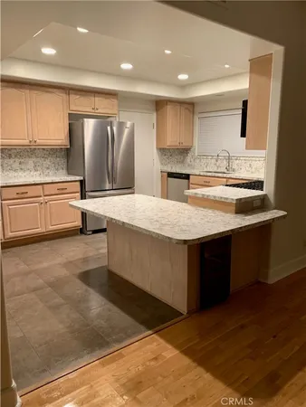 $4,000 | 292 Alpine Street, Unit 2, Pasadena, CA 91106