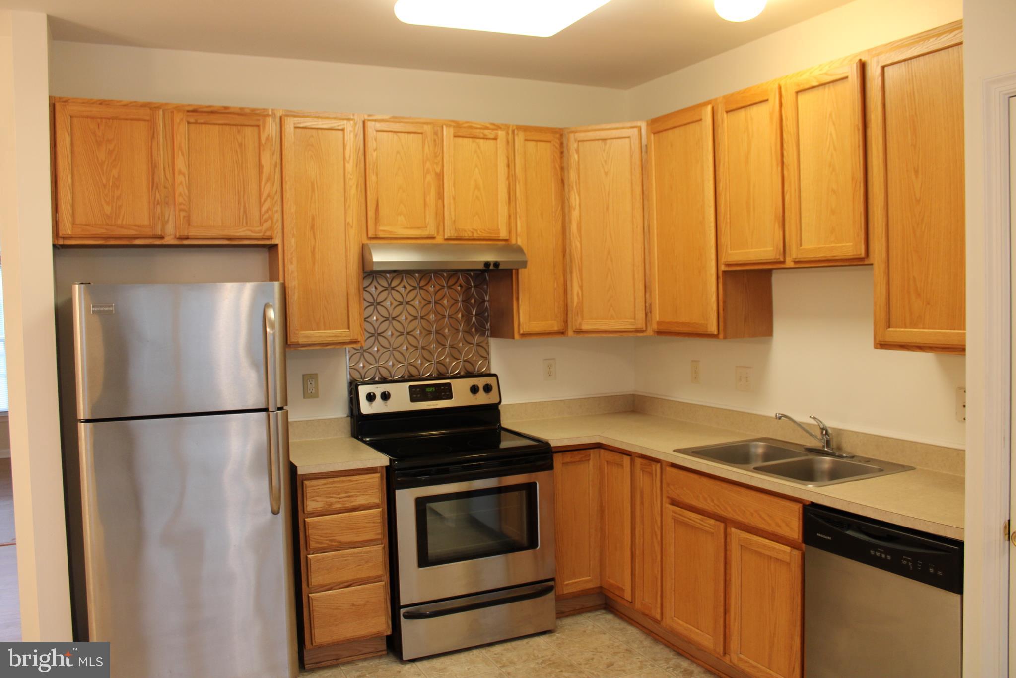 38114 East Chester Lane, Unit 206 Ocean View, DE 19970 - Photo 8 of 28 Kitchen