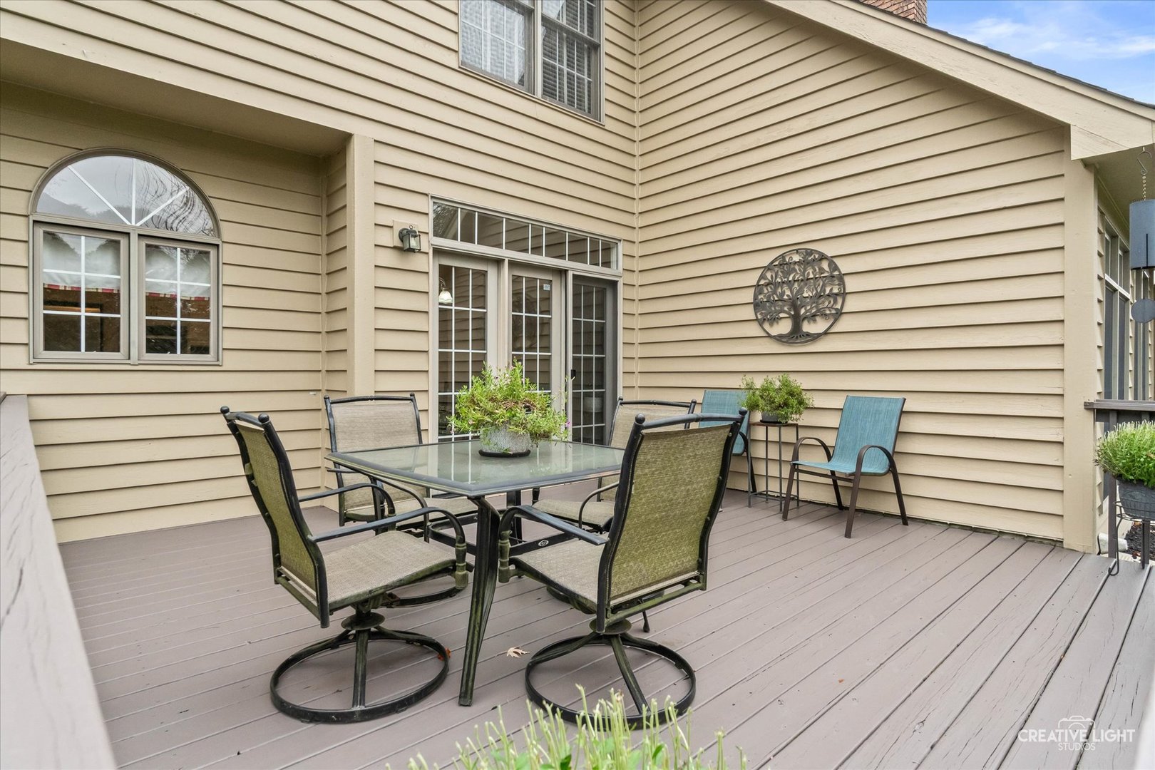 2543 Dewes Lane Naperville, IL 60564 - Photo 35 of 47 a view of a chairs and table in patio