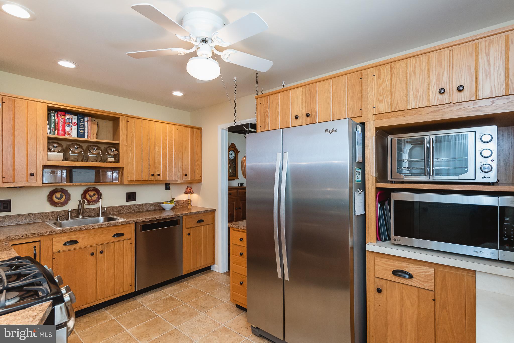27 Bramleigh Road Lutherville-Timonium, MD 21093 - Photo 13 of 45 UPDATED KITCHEN W/STAINLESS APPLIANCES