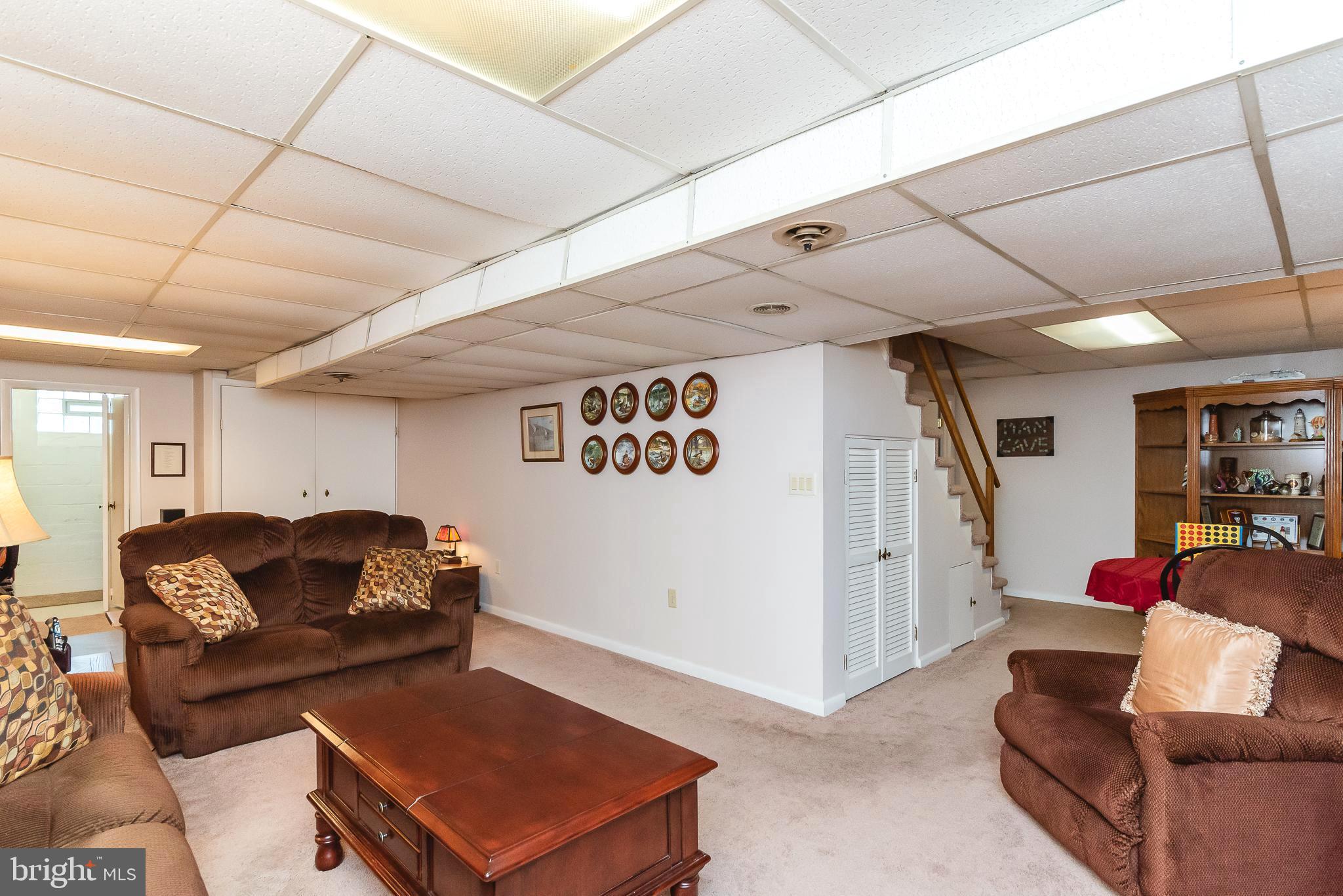 27 Bramleigh Road Lutherville-Timonium, MD 21093 - Photo 29 of 45 FAMILY/RECREATION ROOM W/POWER ROOM