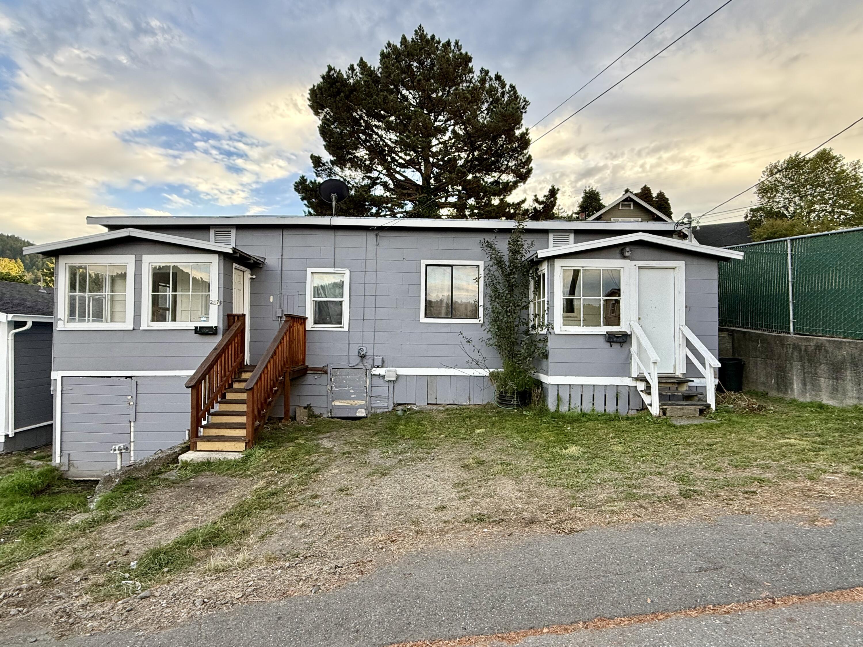 149 Ash Street Rio Dell, CA 95562 - Photo 3 of 9