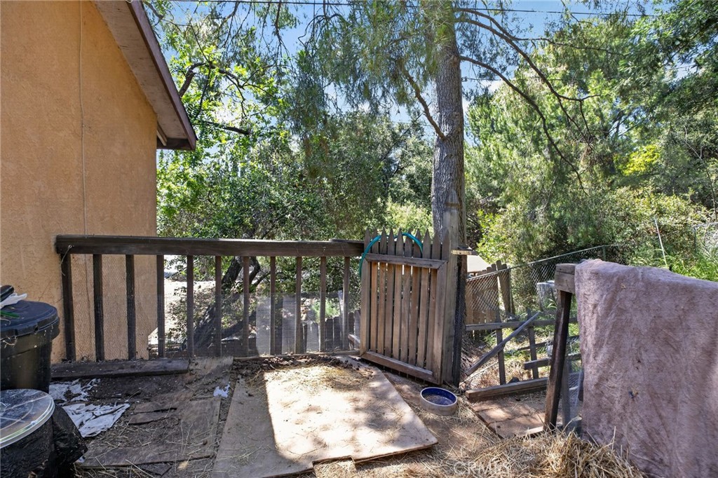 6561 Tokay Road Tujunga, CA 91042 - Photo 6 of 30