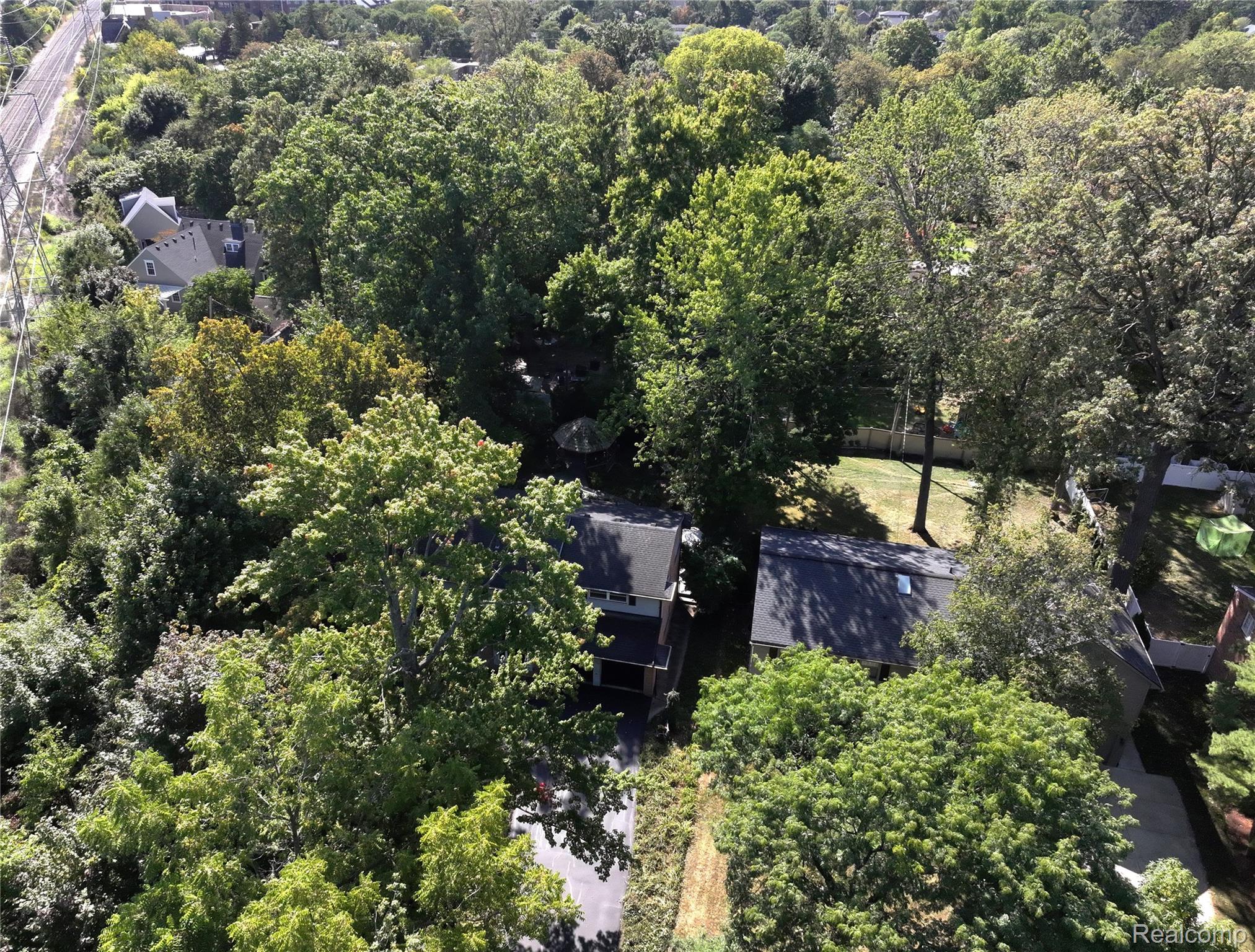 1850 Dorchester Road Birmingham, MI 48009 - Photo 2 of 36 DJI_20250912115224_0097_DLightened.JPG