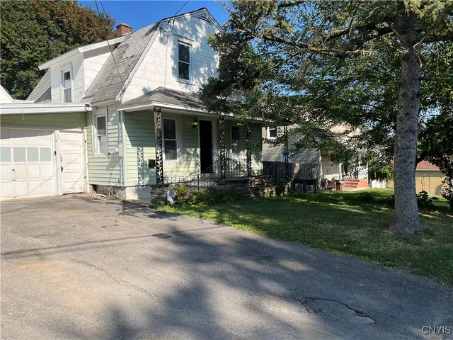 $2,400 | 217 Gillespie Avenue, Camillus, NY 13219