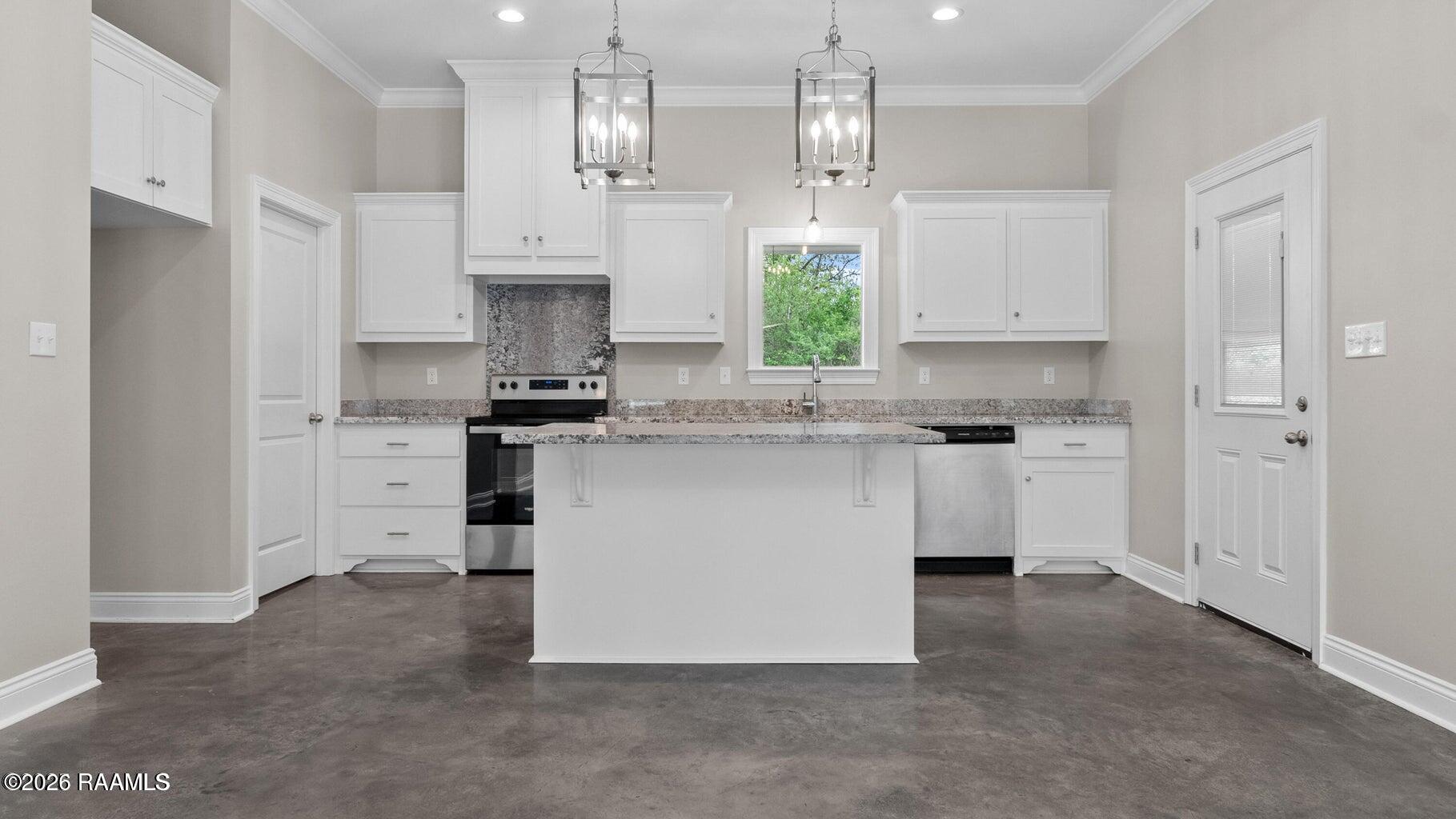 1025 B Timber Trails Road Breaux Bridge, LA 70517 - Photo 9 of 23 20260401204027505780000000-o