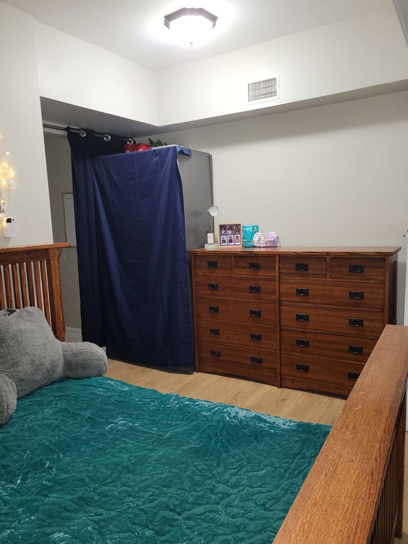 423 East Chicago Street, Unit B Elgin, IL 60120 - Photo 5 of 13 a view of room with furniture