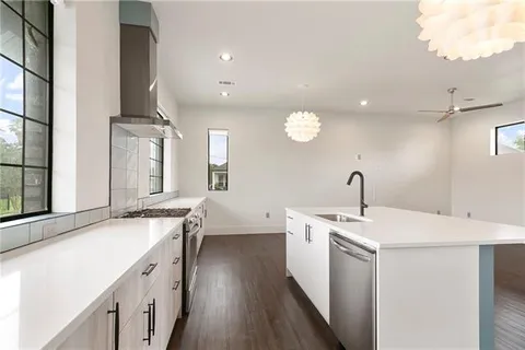 $279,000 | 6000 Franklin Avenue, New Orleans, LA 70122