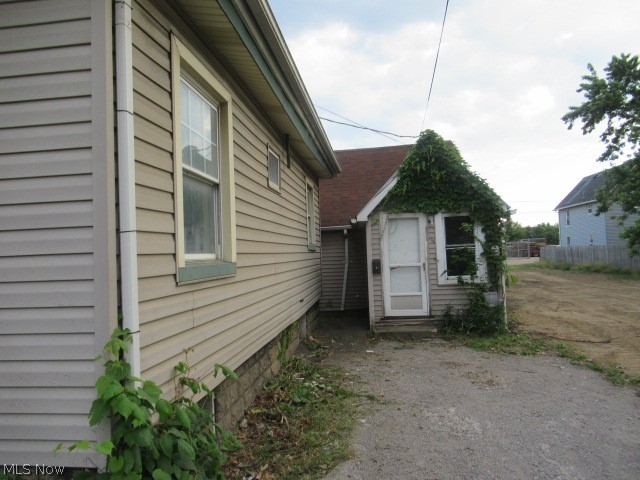 1625 Navarre Road Southwest Canton, OH 44706 - Photo 2 of 20 Gallery Image 2