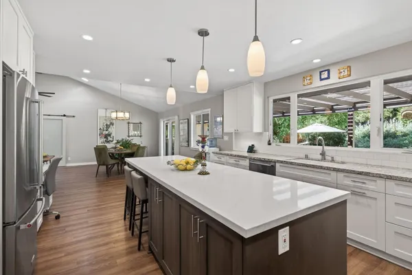 $1,350,000 | 525 South Ventura Street, Ojai, CA 93023