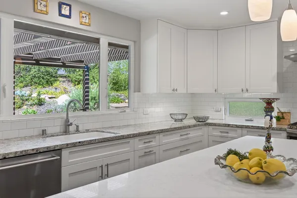 $1,350,000 | 525 South Ventura Street, Ojai, CA 93023