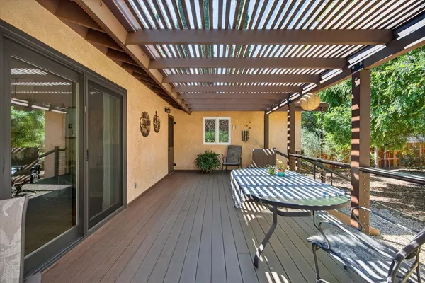 $1,350,000 | 525 South Ventura Street, Ojai, CA 93023