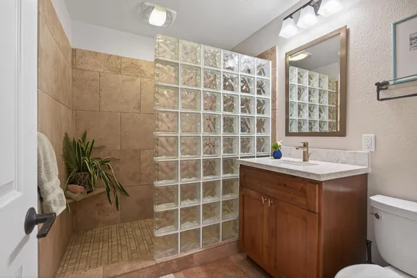 $1,350,000 | 525 South Ventura Street, Ojai, CA 93023