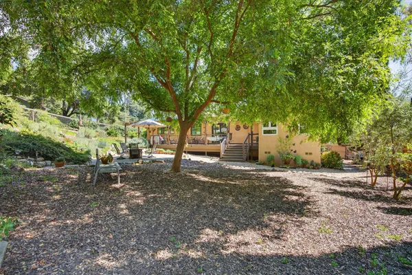 $1,350,000 | 525 South Ventura Street, Ojai, CA 93023