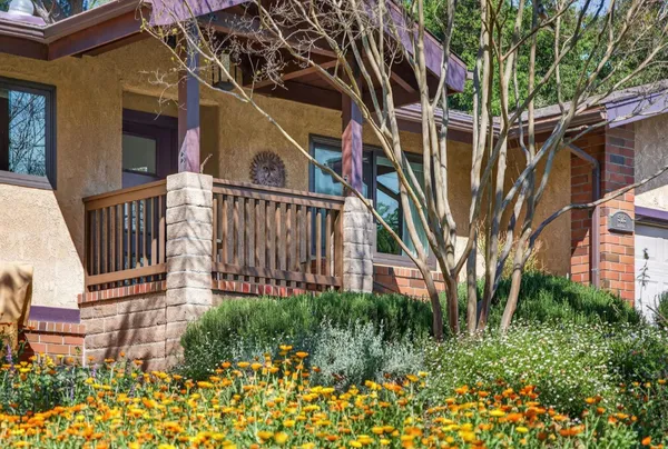 $1,350,000 | 525 South Ventura Street, Ojai, CA 93023