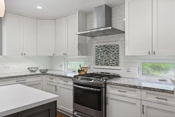 $1,350,000 | 525 South Ventura Street, Ojai, CA 93023