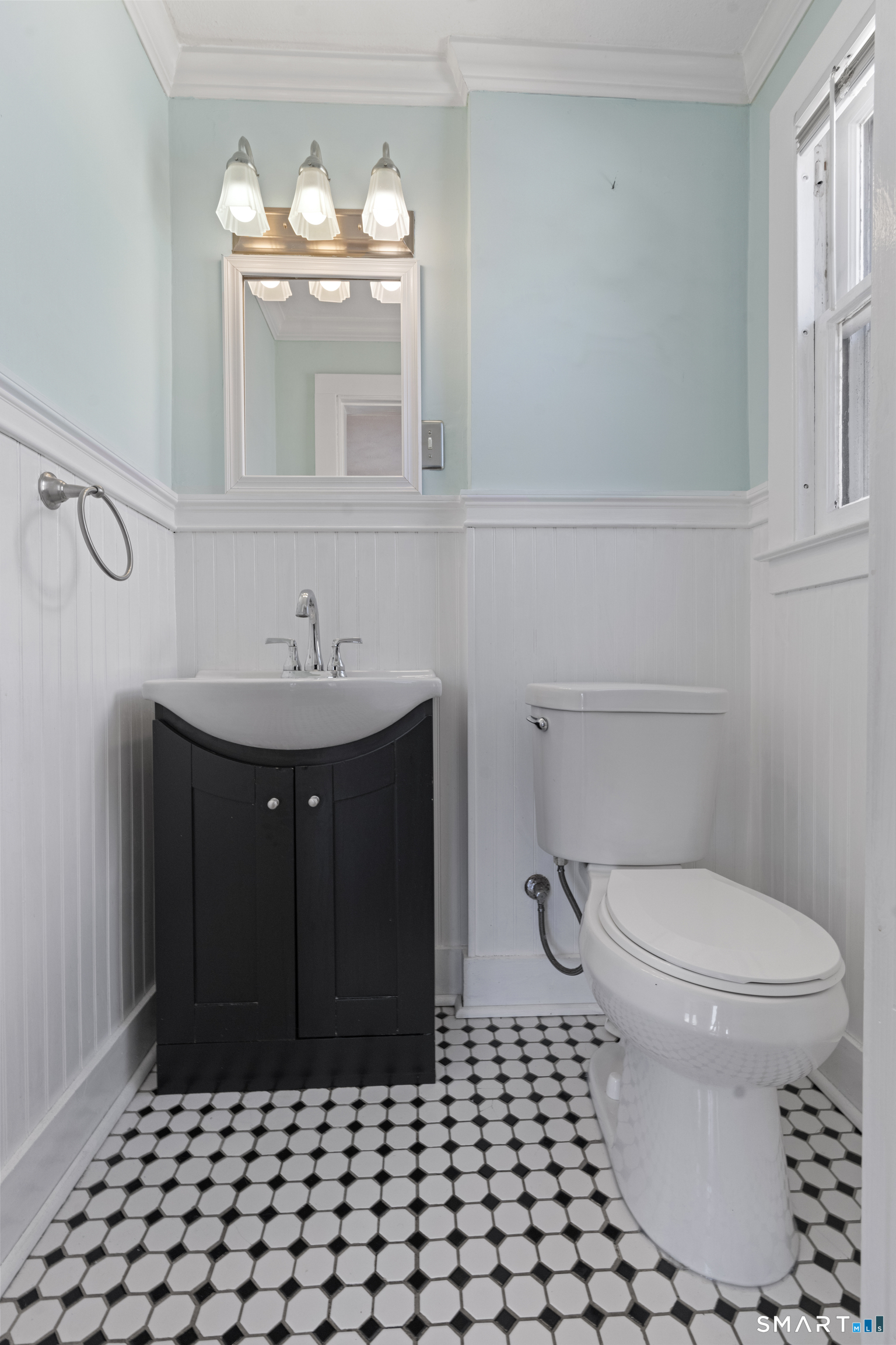 83 Kenyon Street Hartford, CT 06105 - Photo 22 of 36