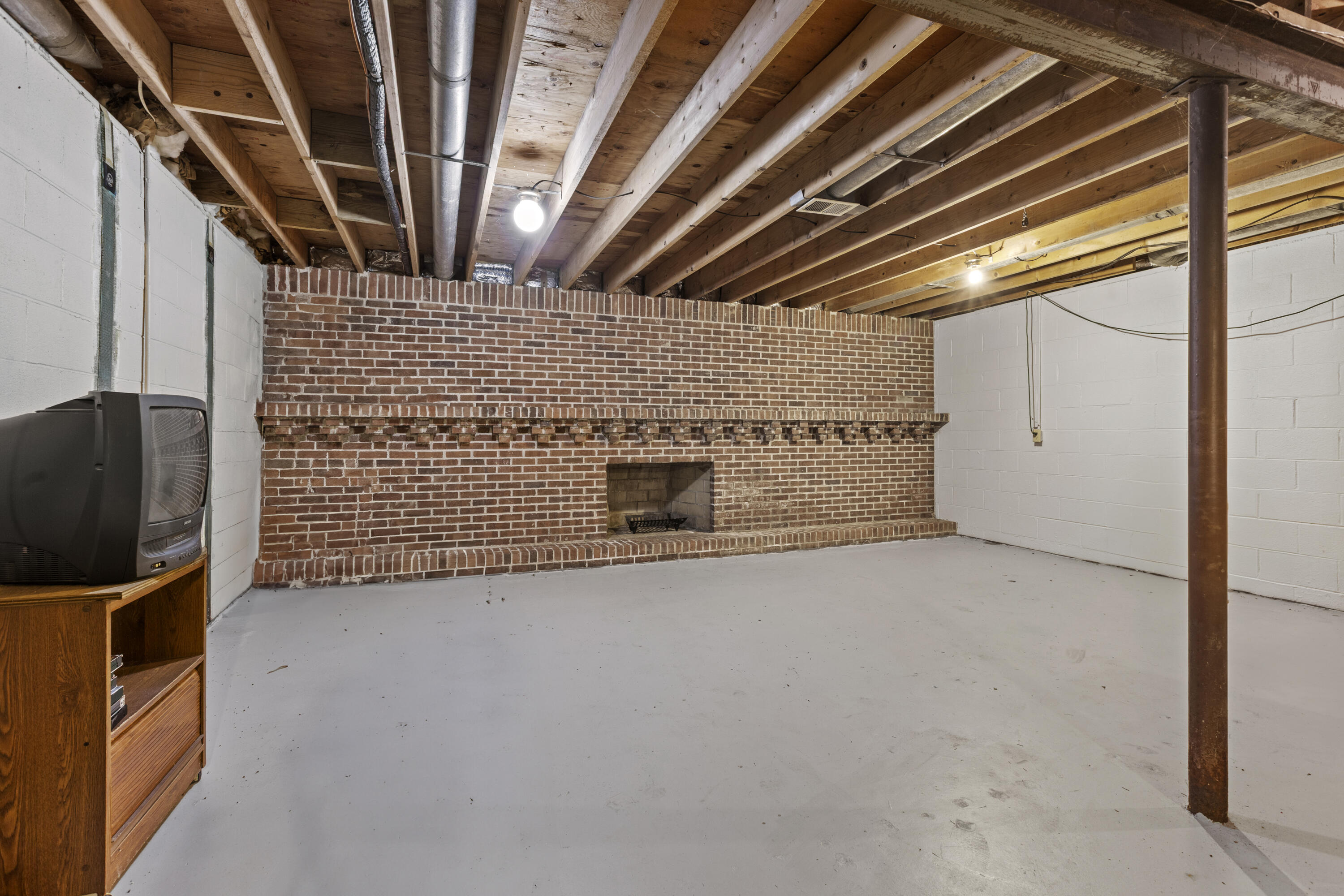 328 East Tratebas Road Valparaiso, IN 46383 - Photo 23 of 48