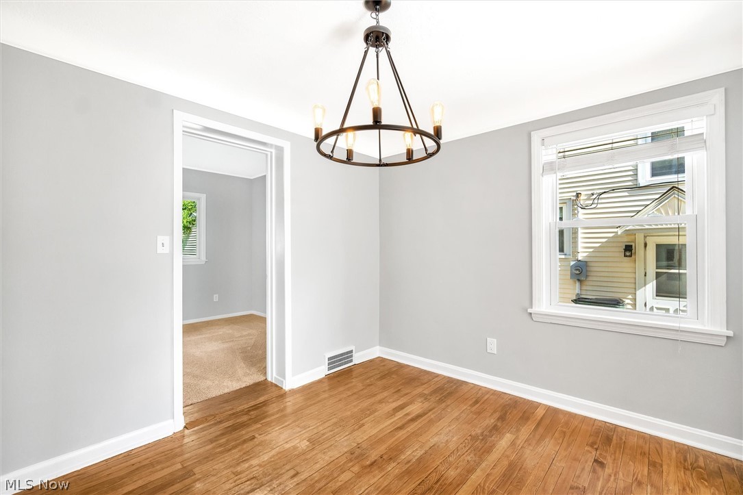 1582 Felton Road Cleveland, OH 44121 - Photo 5 of 35