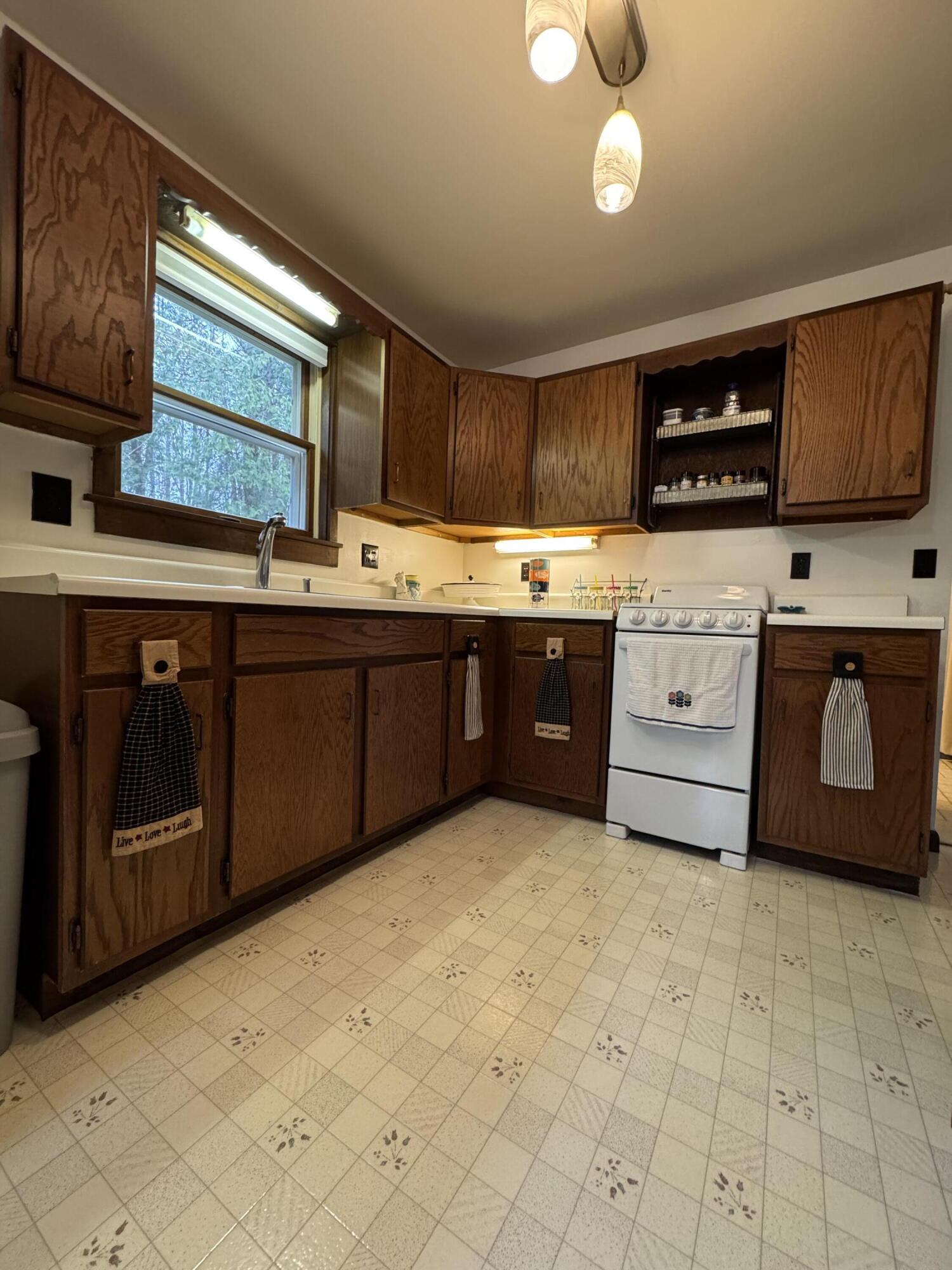 3043 West Chapman Road Mapleton, ME 04757 - Photo 23 of 39 3043 W Chapman Road