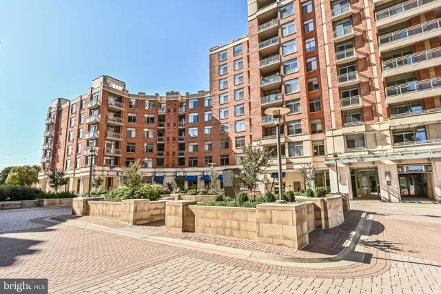 $3,200 | 3600 South Glebe Road, Unit 221W, Arlington, VA 22202