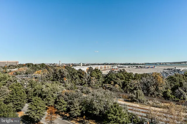 $3,200 | 3600 South Glebe Road, Unit 221W, Arlington, VA 22202