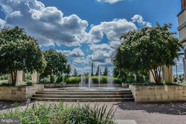 $3,200 | 3600 South Glebe Road, Unit 221W, Arlington, VA 22202