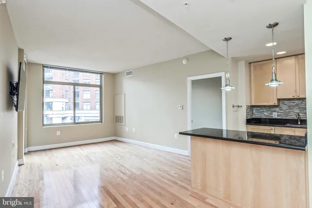 $3,200 | 3600 South Glebe Road, Unit 221W, Arlington, VA 22202