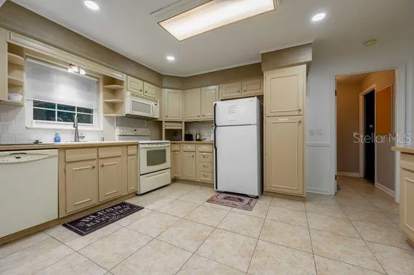 $3,199 | 715 Debra Lynne Drive, Brandon, FL 33511