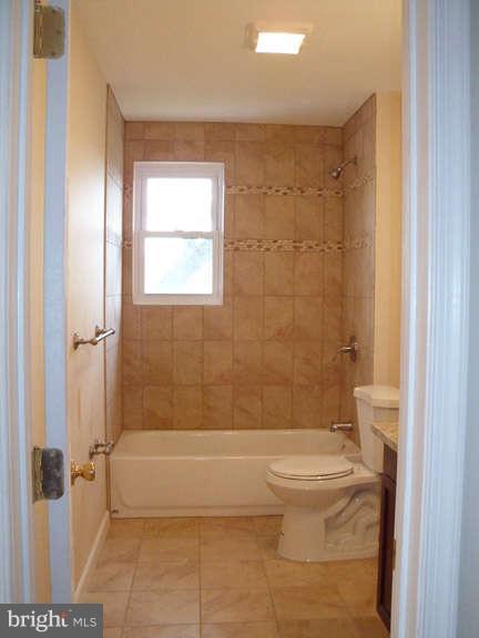 9 Edgeclift Road Towson, MD 21286 - Photo 6 of 22 Bath (Master)