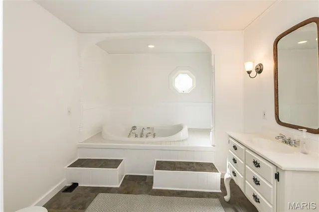 $400,000 | 3924 Indian Ridge Lane, Defiance, MO 63341