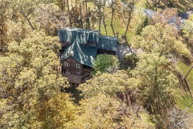 $400,000 | 3924 Indian Ridge Lane, Defiance, MO 63341