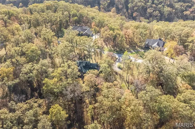 $400,000 | 3924 Indian Ridge Lane, Defiance, MO 63341