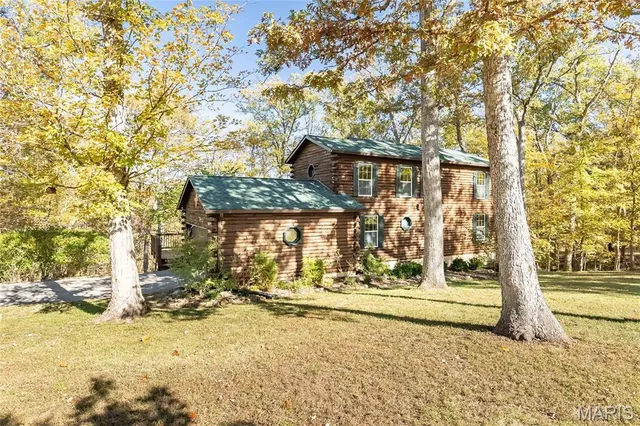 $400,000 | 3924 Indian Ridge Lane, Defiance, MO 63341