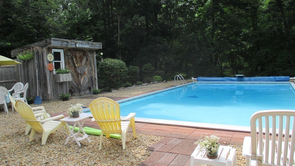 16 Oneida Road Acton, MA 01720 - Photo 8 of 26 Gallery Image 8