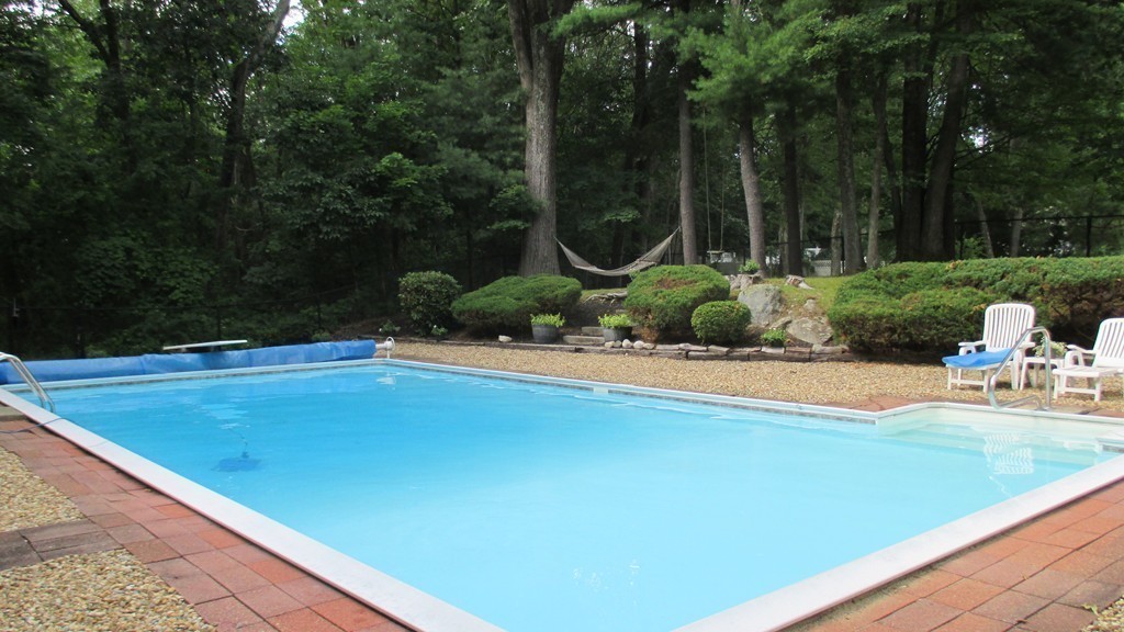 16 Oneida Road Acton, MA 01720 - Photo 9 of 26 Gallery Image 9