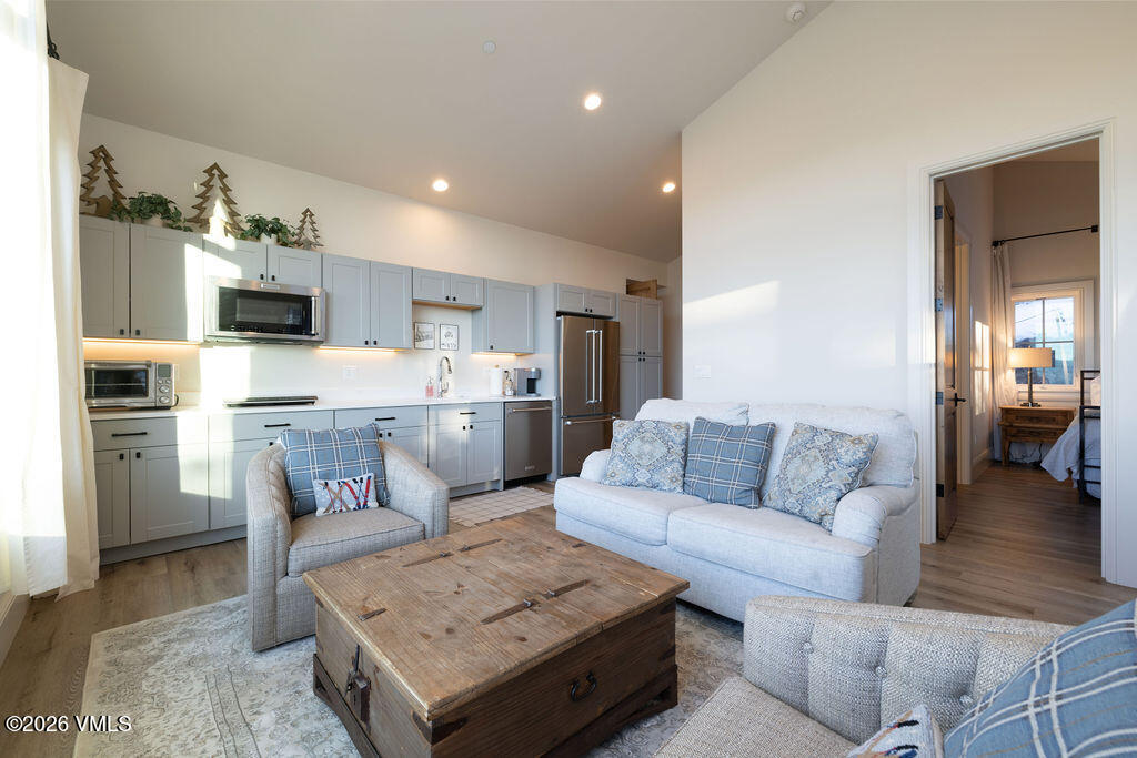 211 Travis Road Wolcott, CO 81655 - Photo 15 of 40 2603_211_travis_rd_interior_apartment_li