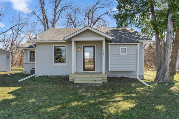 $349,900 | 7247 Eden Prairie Road, Eden Prairie, MN 55346