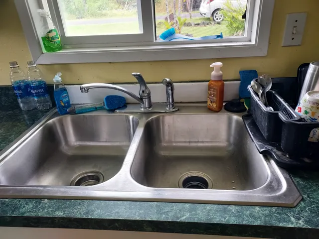 a close view of sink and tap