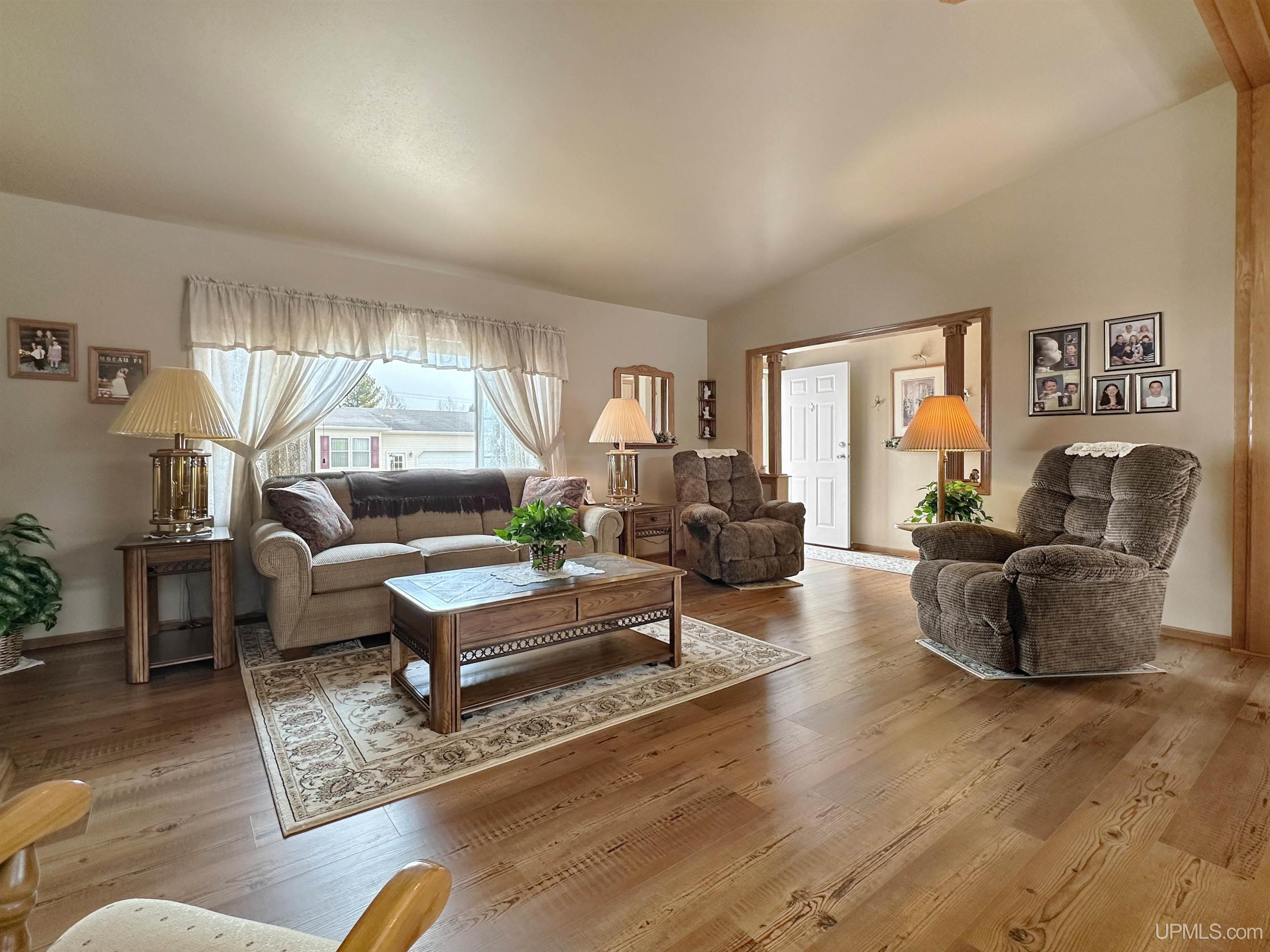 1620 Willow Creek Road Escanaba, MI 49829 - Photo 10 of 15 Gallery Image 10