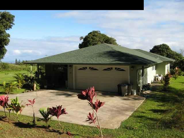 21 Awalau Road Haiku, HI 96708 - Photo 4 of 30 a view of a backyard