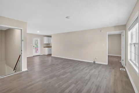$310,000 | 1009 Monica Drive, Clarksville, TN 37042