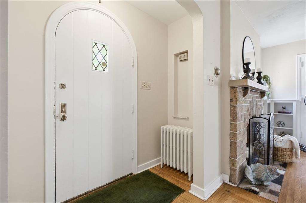 730 Greenlee Road Pittsburgh, PA 15227 - Photo 3 of 33 Gallery Image 3