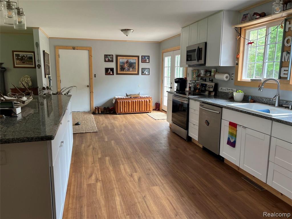 3630 Curtis Road Birch Run, MI 48415 - Photo 5 of 34