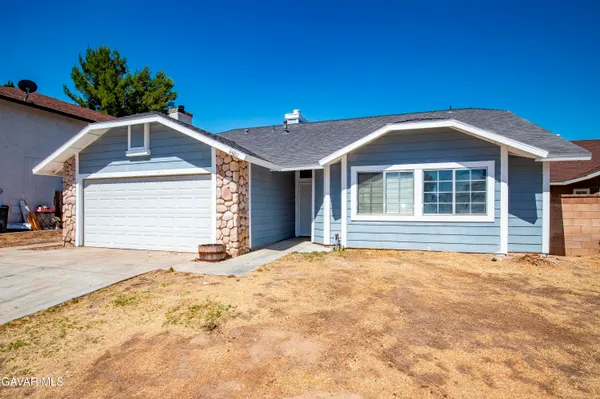 $399,900 | 44011 11th Street East, Unit E, Lancaster, CA 93535