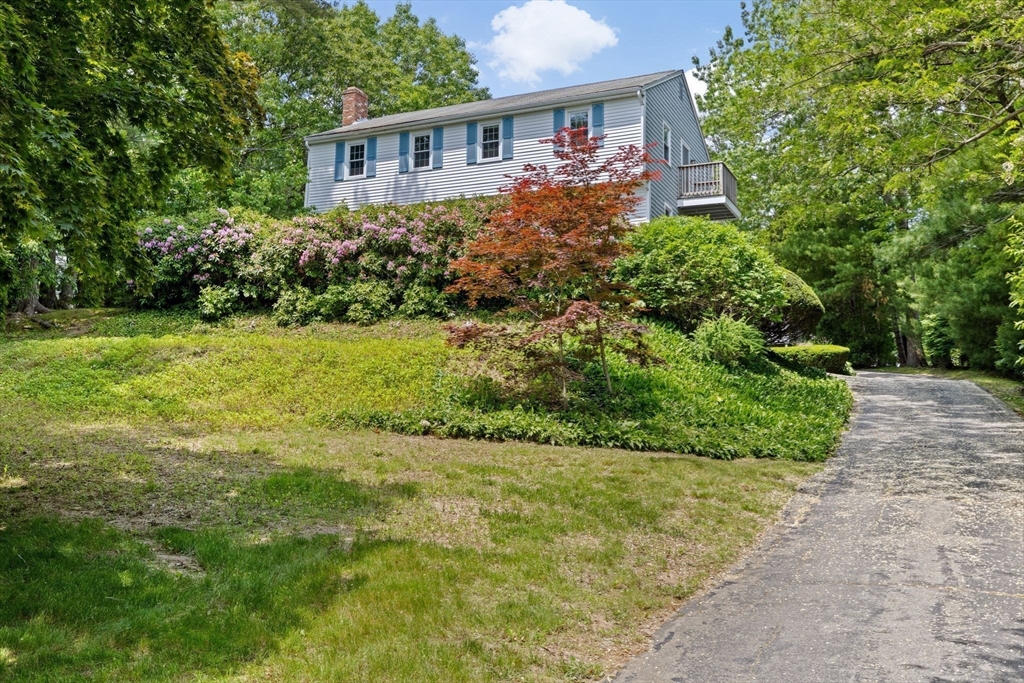 91 Observatory Waye Marshfield, MA 02050 - Photo 2 of 42