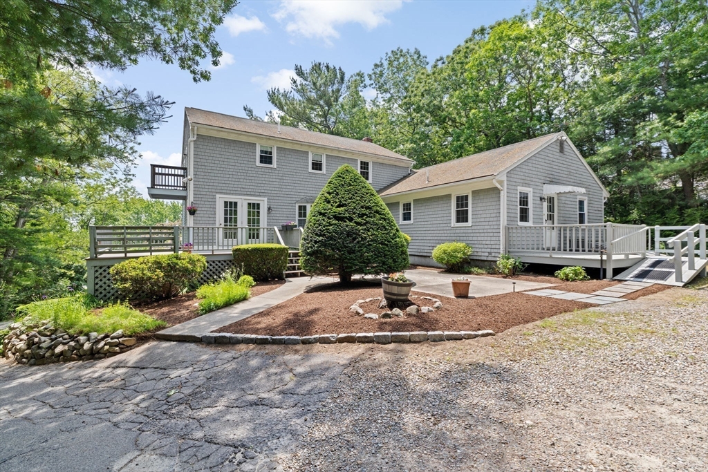 91 Observatory Waye Marshfield, MA 02050 - Photo 3 of 42