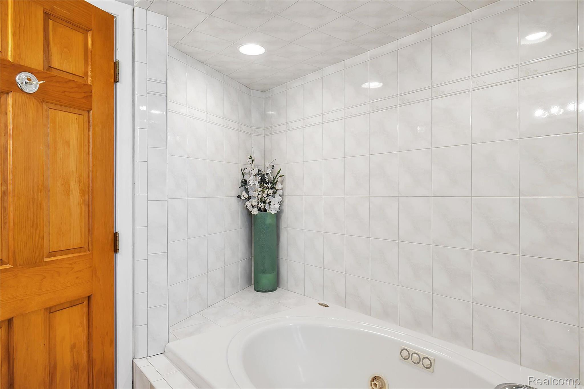 1300 Wagon Wheel Road Canton, MI 48188 - Photo 30 of 60 Gallery Image 30